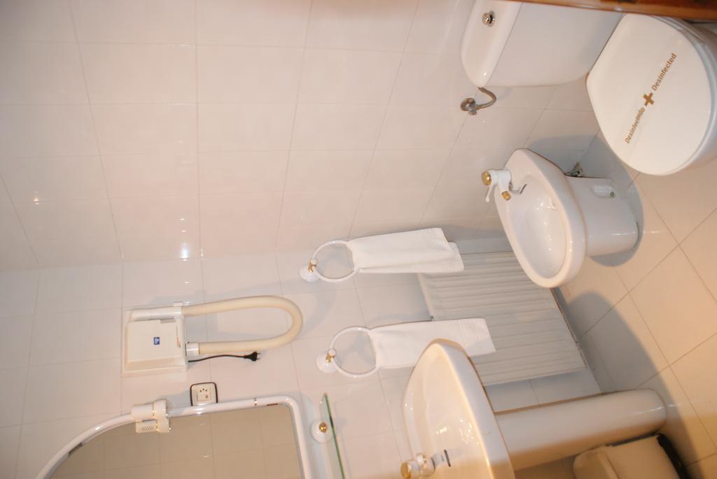 Hostal Los Valles Bielsa Εξωτερικό φωτογραφία